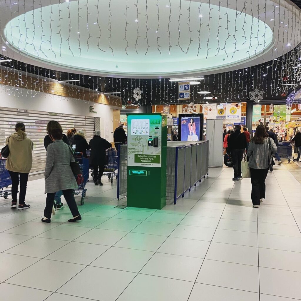 Distributore automatico in un centro commerciale